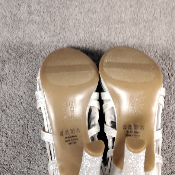 Naturalizer Baylor Shoes Silver Glitter Heels Size 8M Strappy Ankle Buckle Dress - Picture 8 of 13